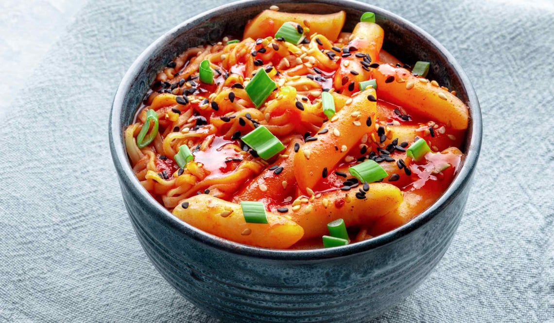 Les gâteaux de riz moelleux : tteokbokki